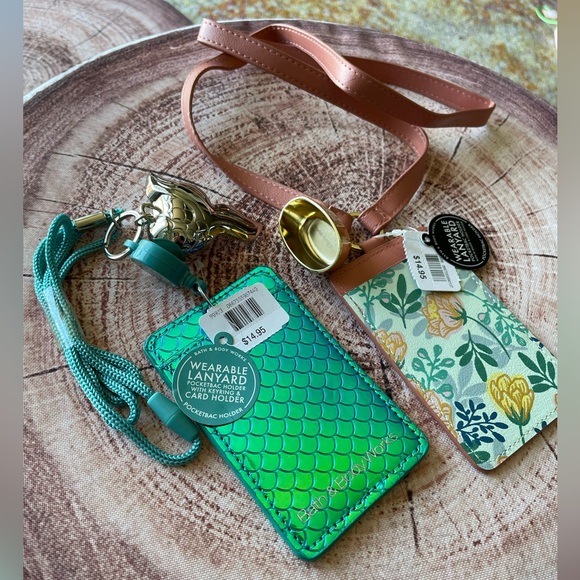 NWT- 2 Flashy Bath & Body Wearable ID school Lanyards w/ Pocket Bac Holders - Picture 2 of 11